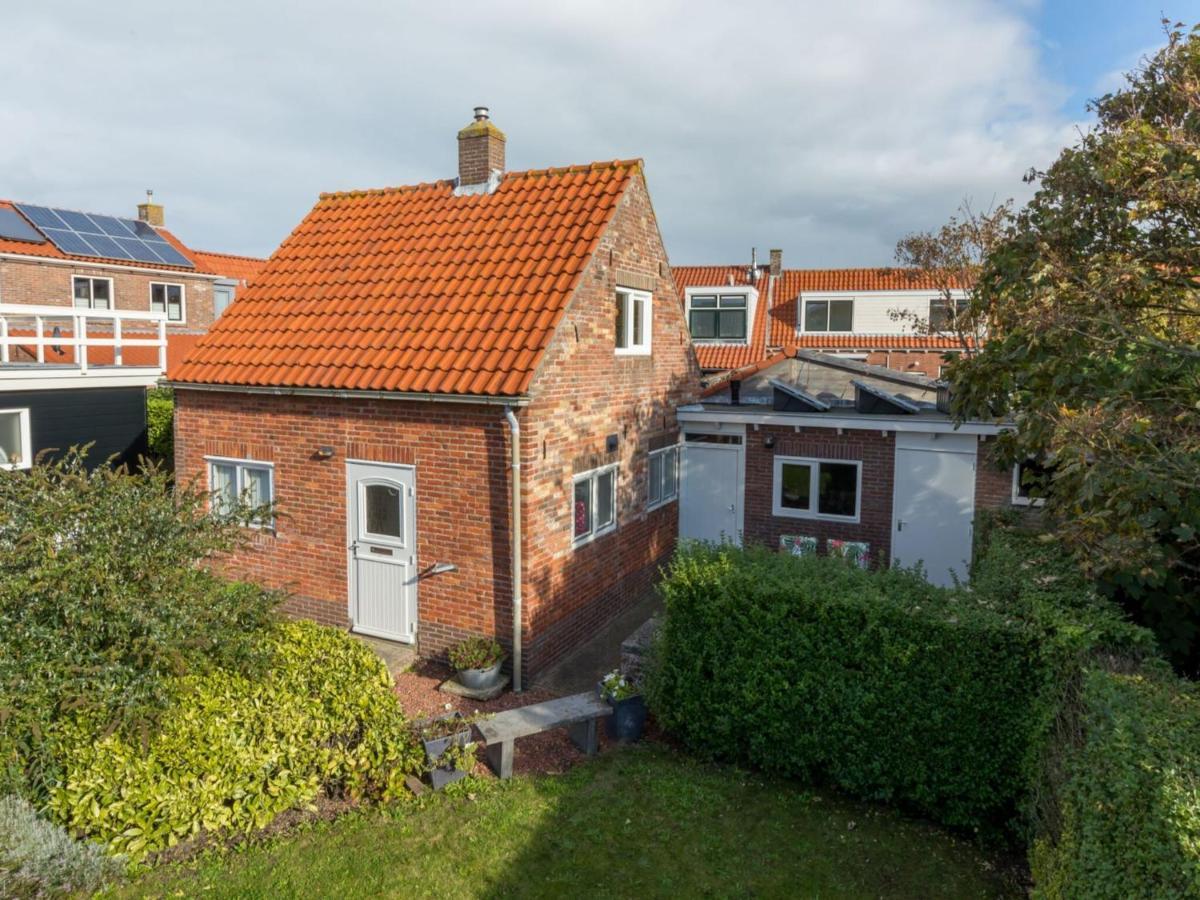 Quaint Holiday Home In Domburg With Terrace Екстериор снимка