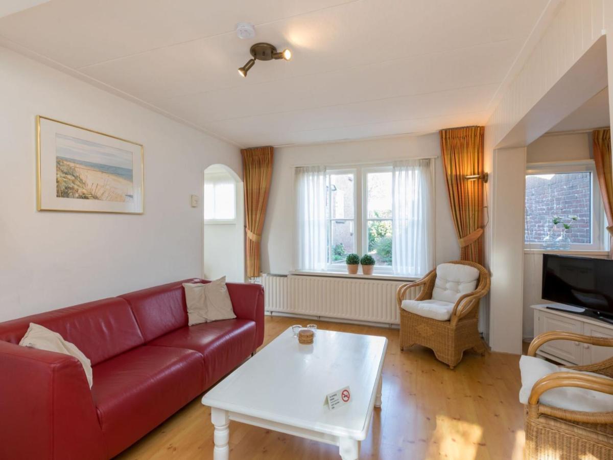Quaint Holiday Home In Domburg With Terrace Екстериор снимка