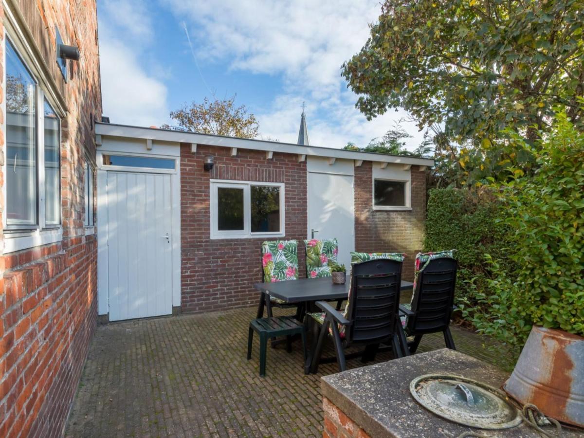 Quaint Holiday Home In Domburg With Terrace Екстериор снимка