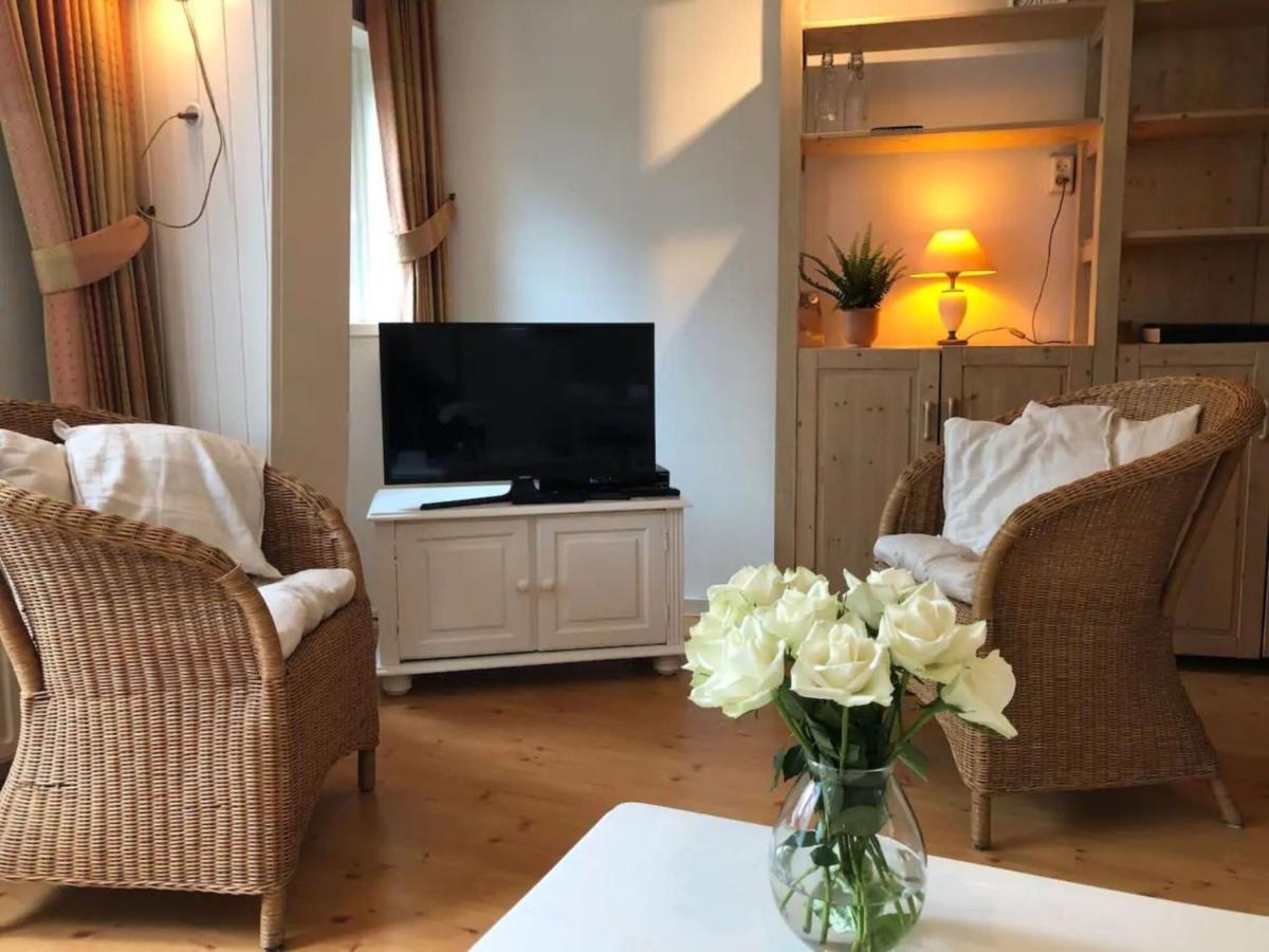Quaint Holiday Home In Domburg With Terrace Екстериор снимка